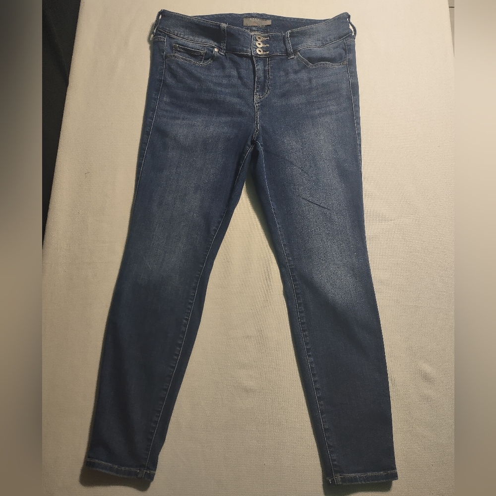 Torrid Feel the Fit Stretch Blue Jegging Jeans Sz 16R
